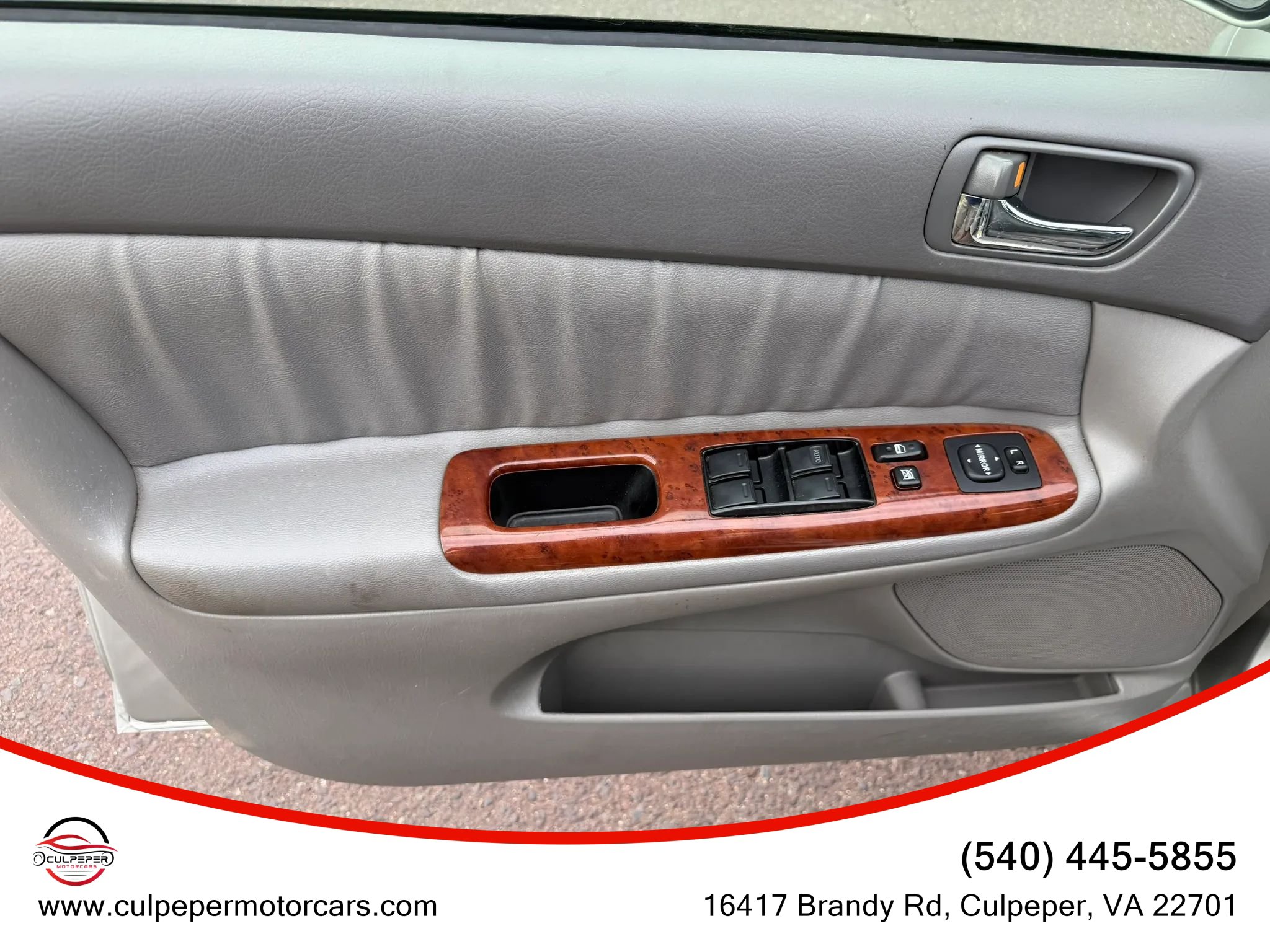 Used 2005 Toyota Camry XLE FWD image 9