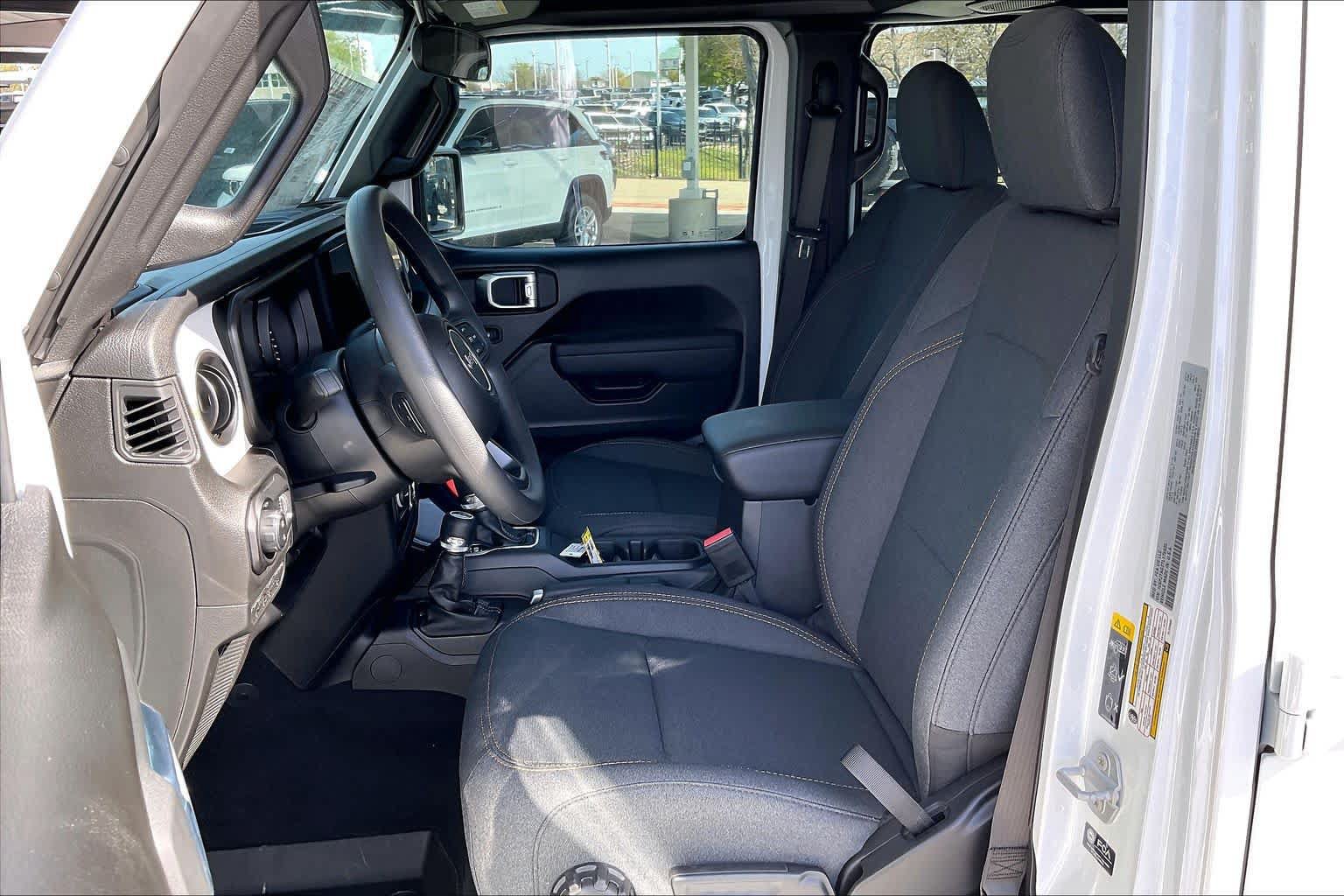 New 2026 Jeep Gladiator Sport AWD/4WD image 7