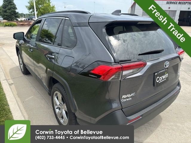 Used 2021 Toyota RAV4 XLE Premium AWD/4WD image 6