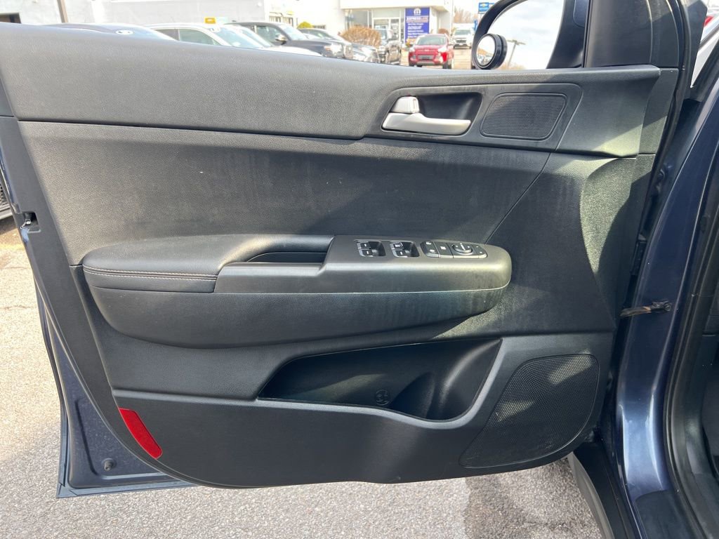 Used 2020 Kia Sportage LX AWD/4WD image 19