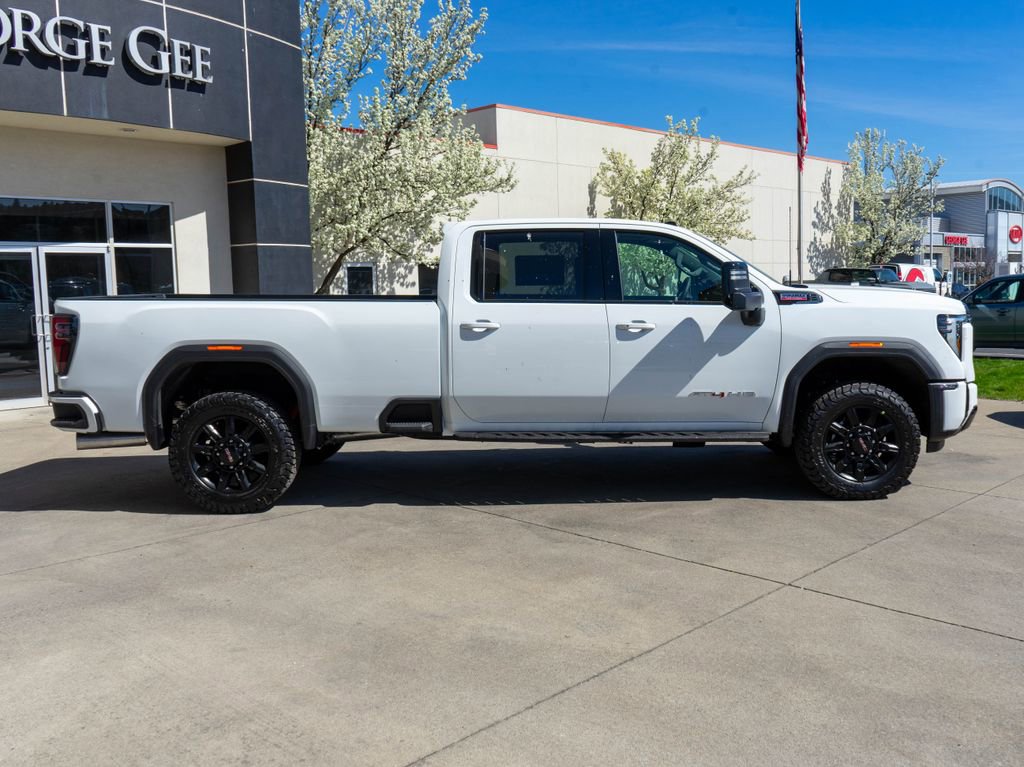 New 2026 GMC Sierra 3500 AT4 w/ AT4 Premium Plus Package AWD/4WD image 8