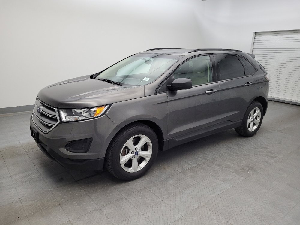 Used 2016 Ford Edge SE image 2