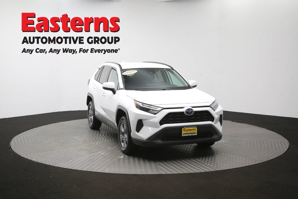 Used 2022 Toyota RAV4 XLE AWD/4WD image 50