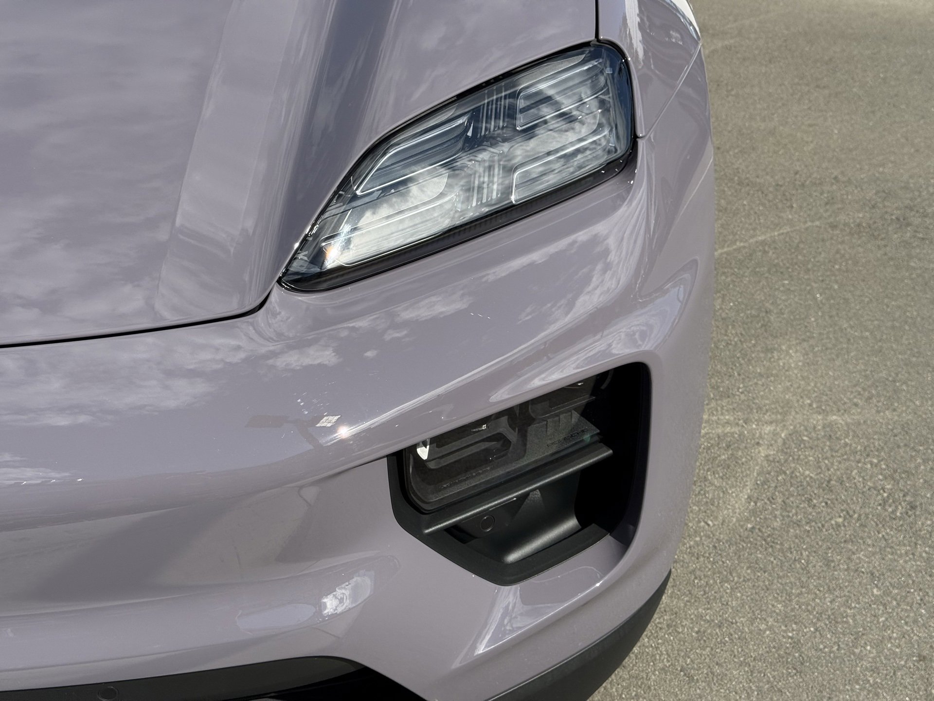 Used 2025 Porsche Macan Electric image 11