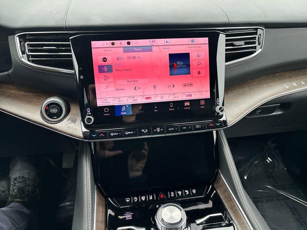 Used 2023 Jeep Grand Wagoneer L 4WD image 17