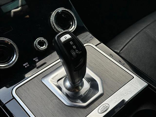 Used 2021 Land Rover Range Rover Evoque SE AWD/4WD image 12