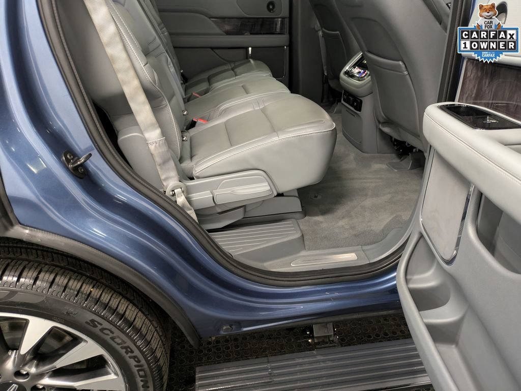 Used 2019 Lincoln Navigator Select w/ Technology Package AWD/4WD image 34