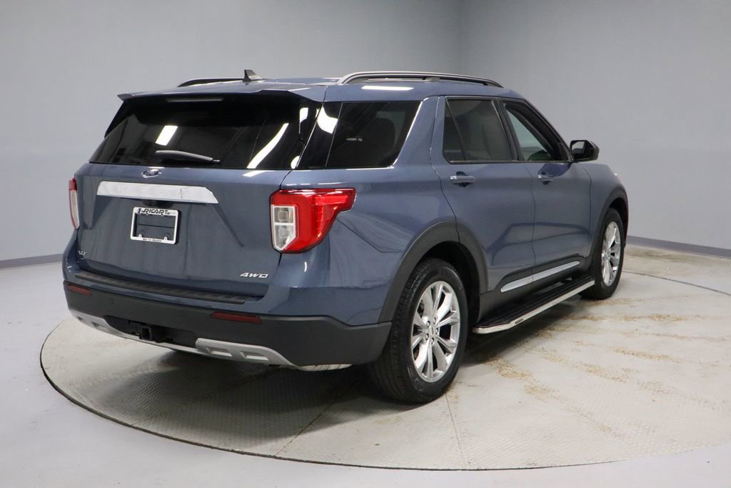 Certified 2021 Ford Explorer XLT w/ Equipment Group 202A image 11