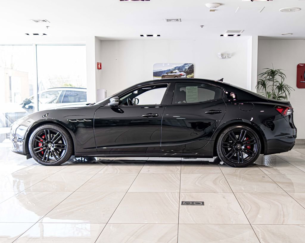 Used 2021 Maserati Ghibli RWD image 6