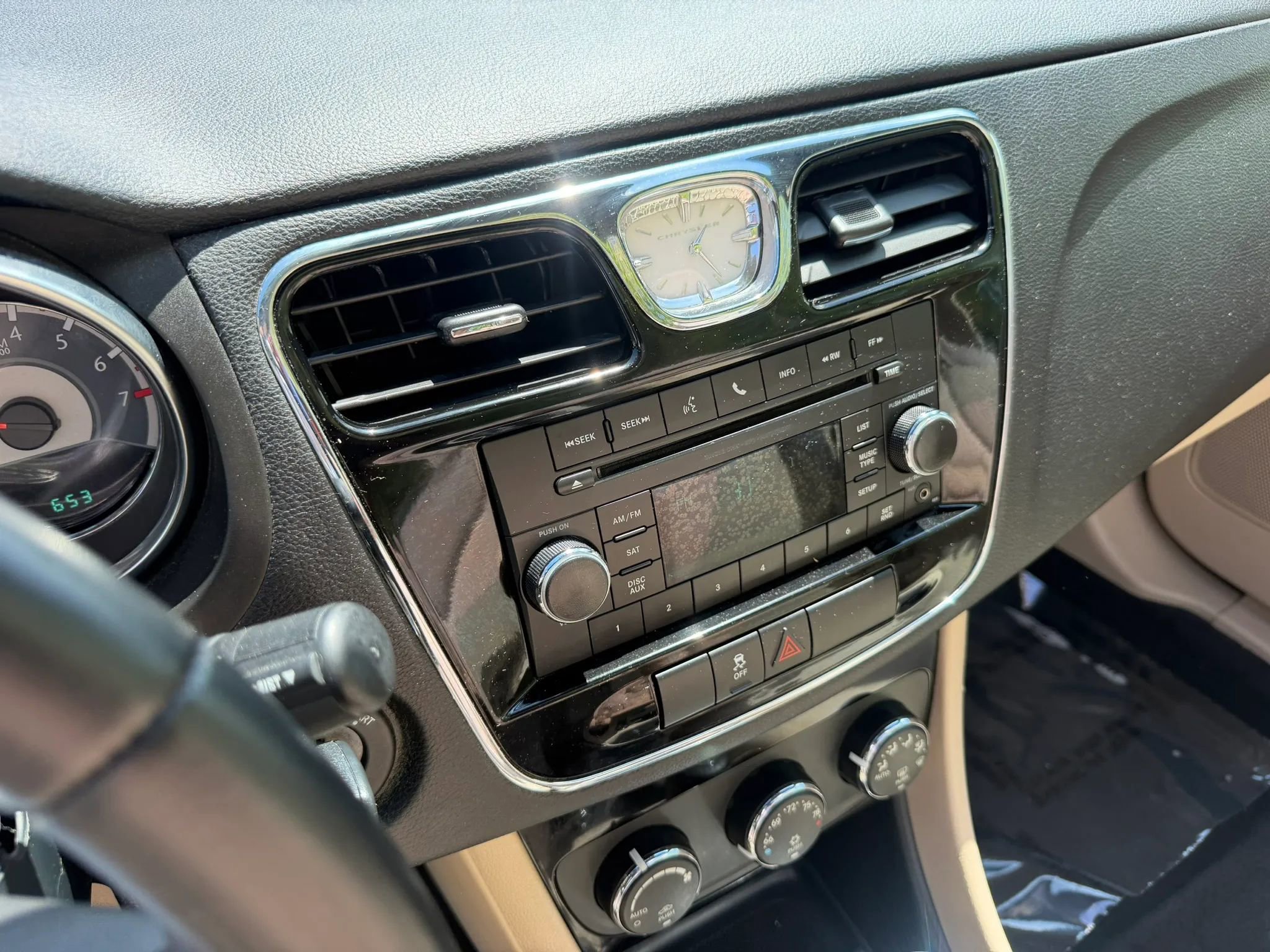 Used 2014 Chrysler 200 Touring FWD image 22