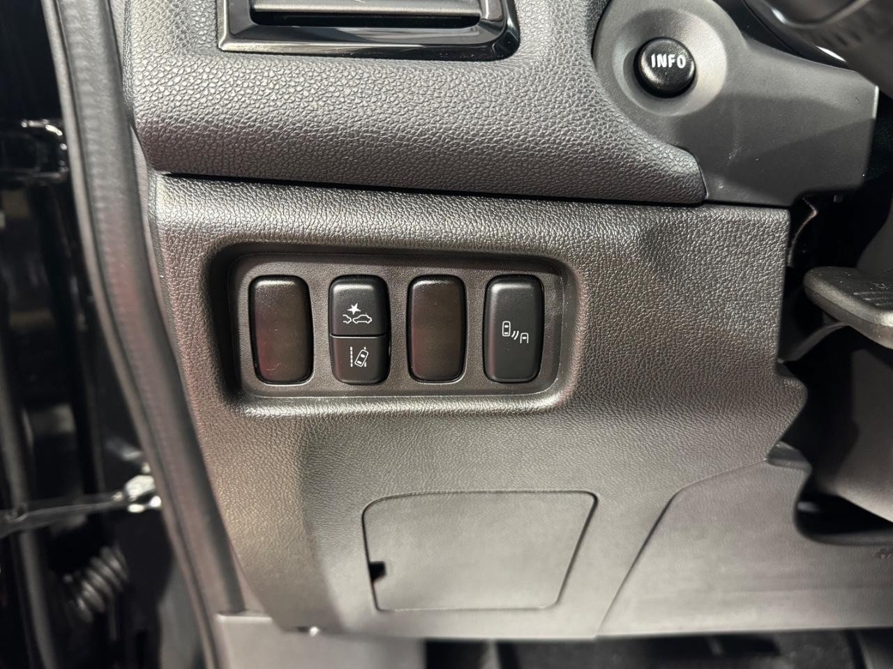 Used 2024 Mitsubishi Outlander Sport SEL AWD/4WD image 16