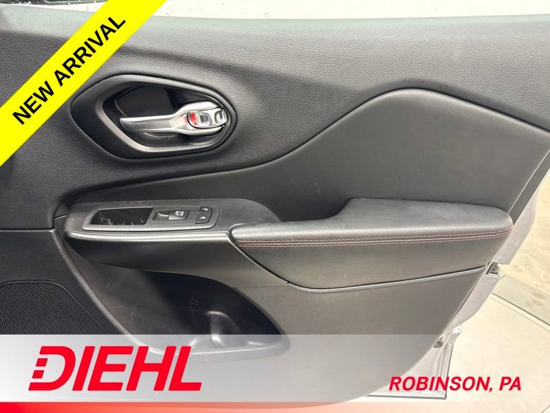 Certified 2022 Jeep Cherokee Trailhawk w/ Sun, Sound & Nav Group AWD/4WD image 14