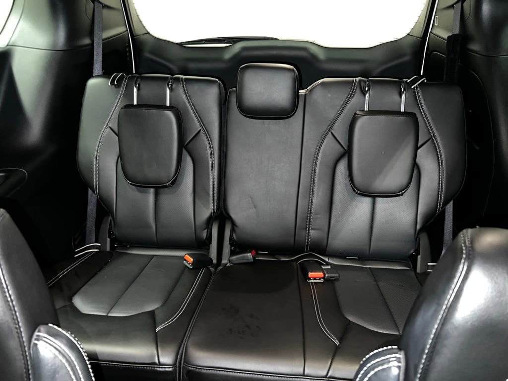 Used 2023 Chrysler Pacifica Touring-L w/ S Appearance Package image 33