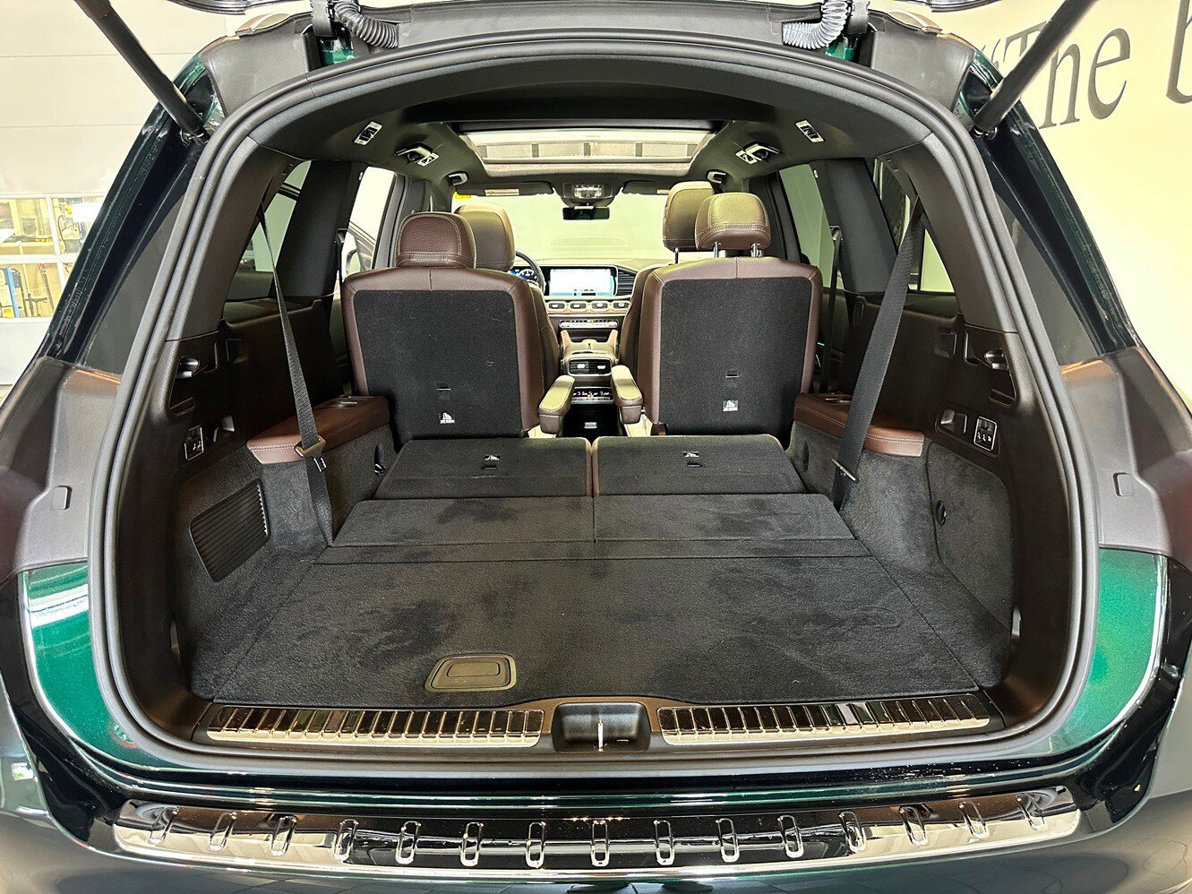 Used 2023 Mercedes-Benz GLS 450 4MATIC image 38