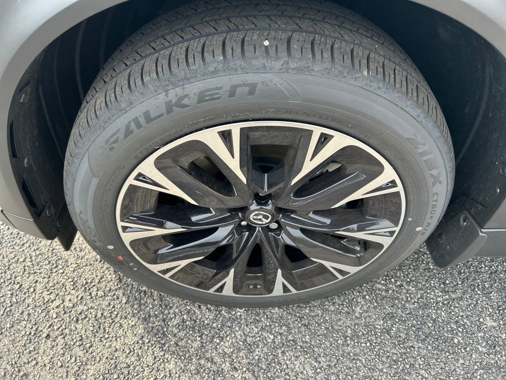 New 2025 MAZDA CX-90 Plug-In Hybrid w/ Premium Plus image 13