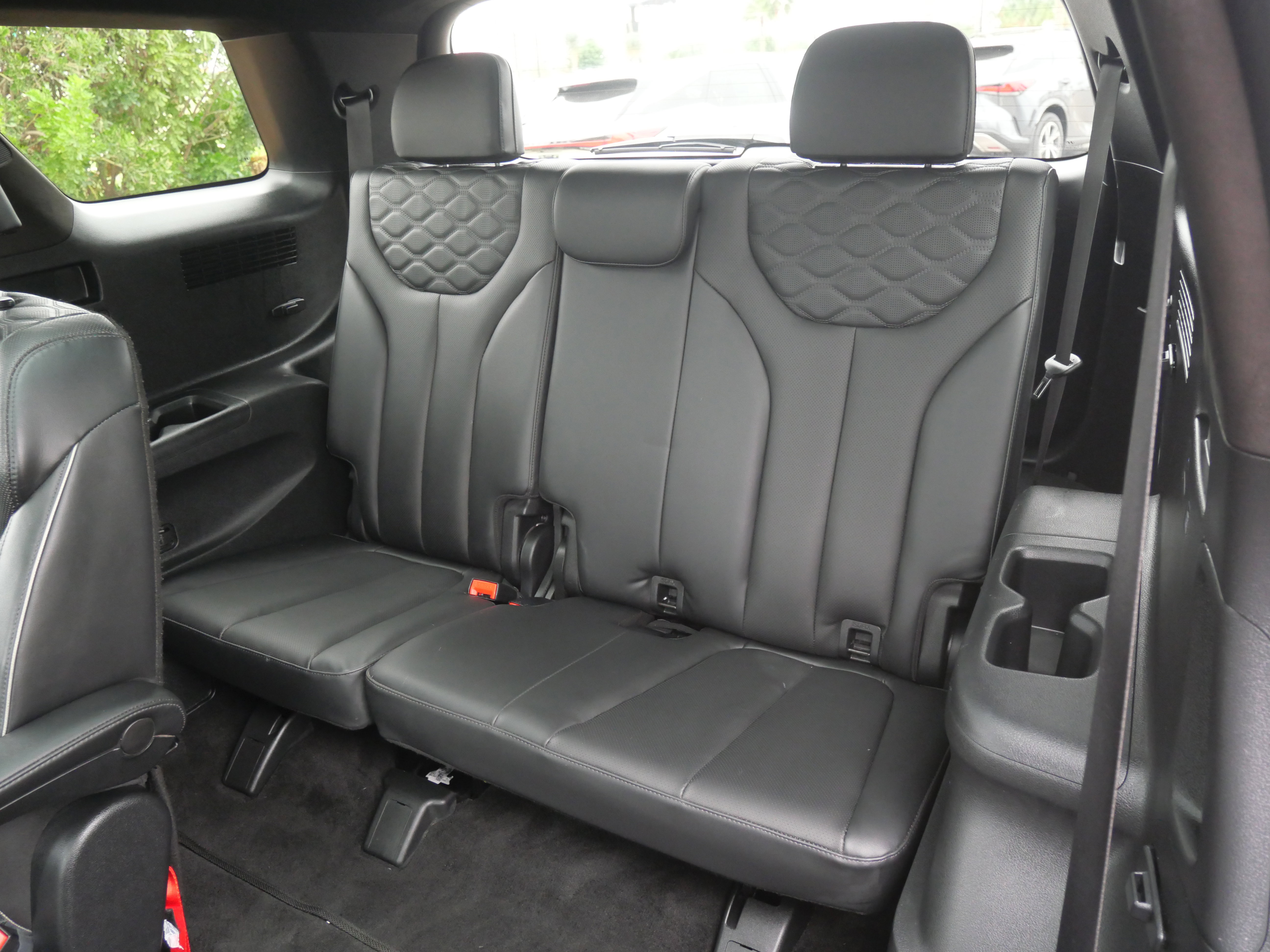 Used 2022 Hyundai Palisade Calligraphy image 12