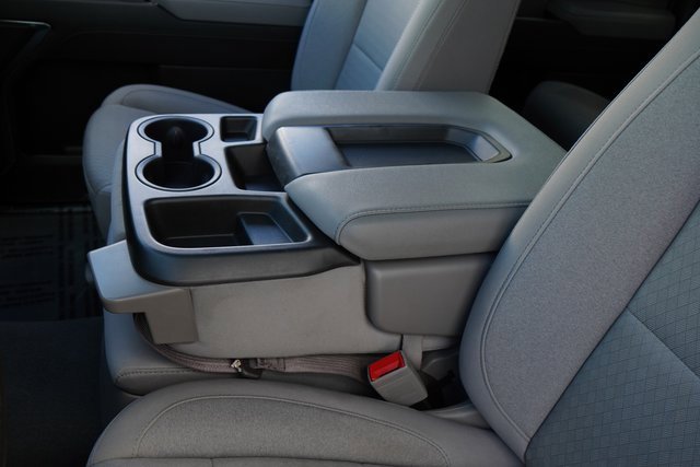 Used 2023 GMC Sierra 1500 SLE image 28