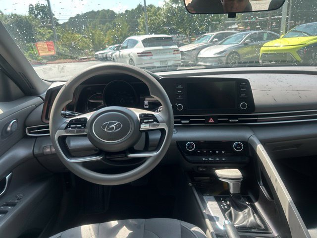 Certified 2023 Hyundai Elantra SEL FWD image 9
