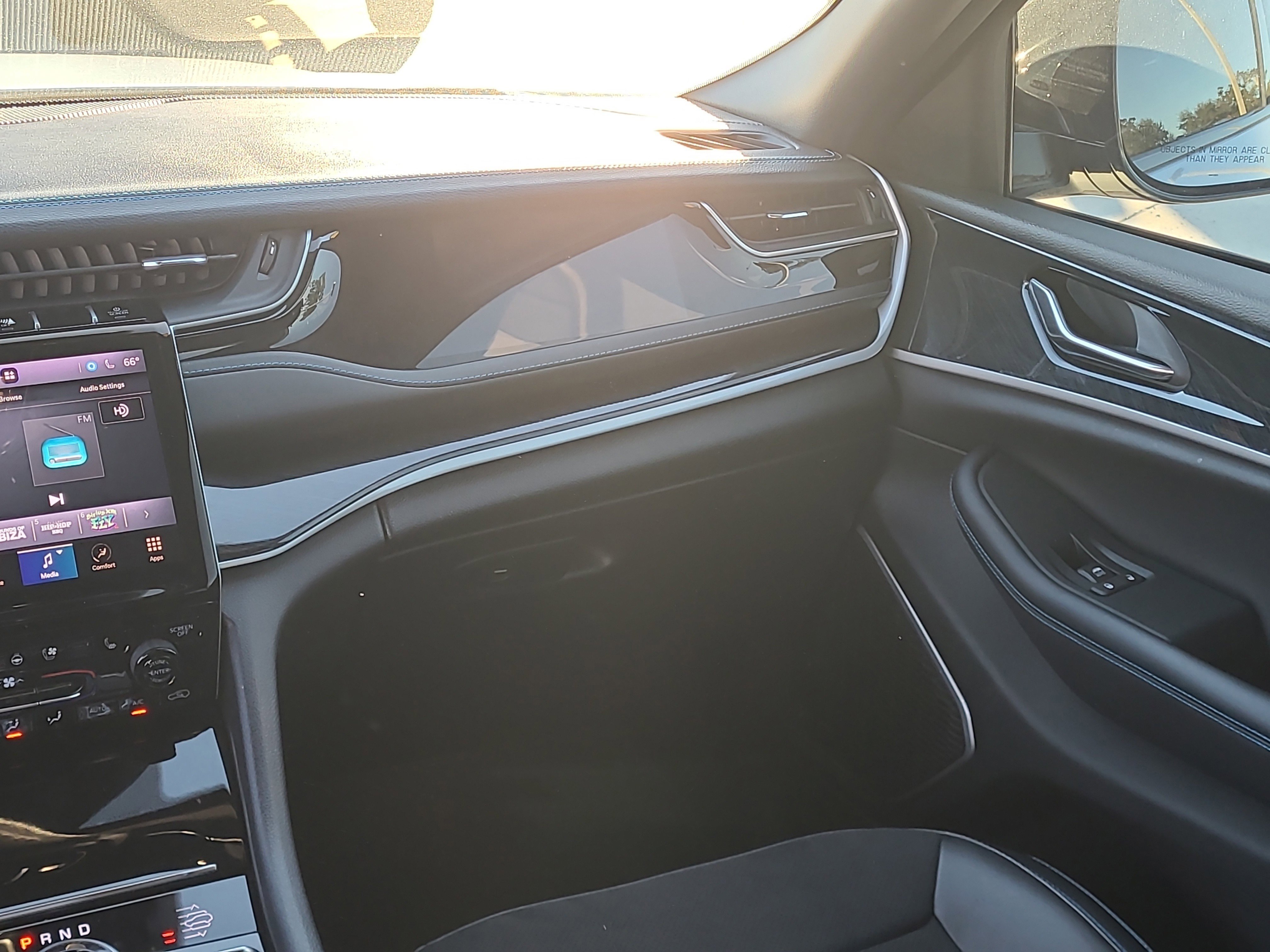 Used 2024 Jeep Grand Cherokee Trailhawk image 17