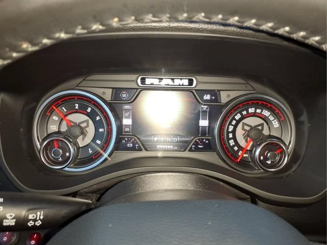 Used 2022 RAM 1500 Laramie w/ Sport Appearance Package AWD/4WD image 28