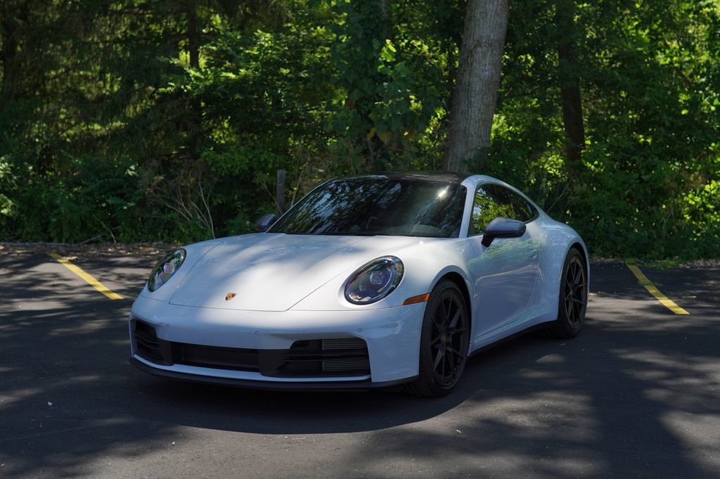 Used 2025 Porsche 911 Carrera T RWD image 9