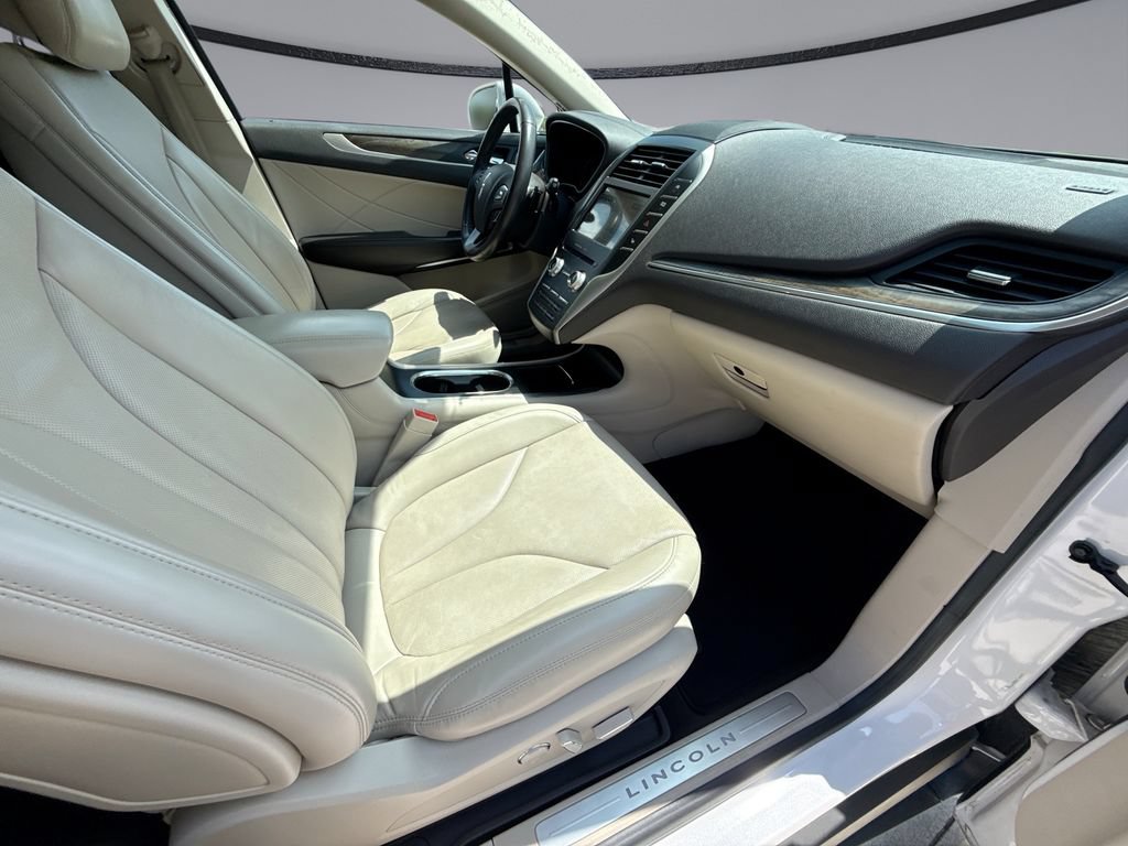 Used 2019 Lincoln MKC Reserve w/ MKC Technology Package FWD image 15