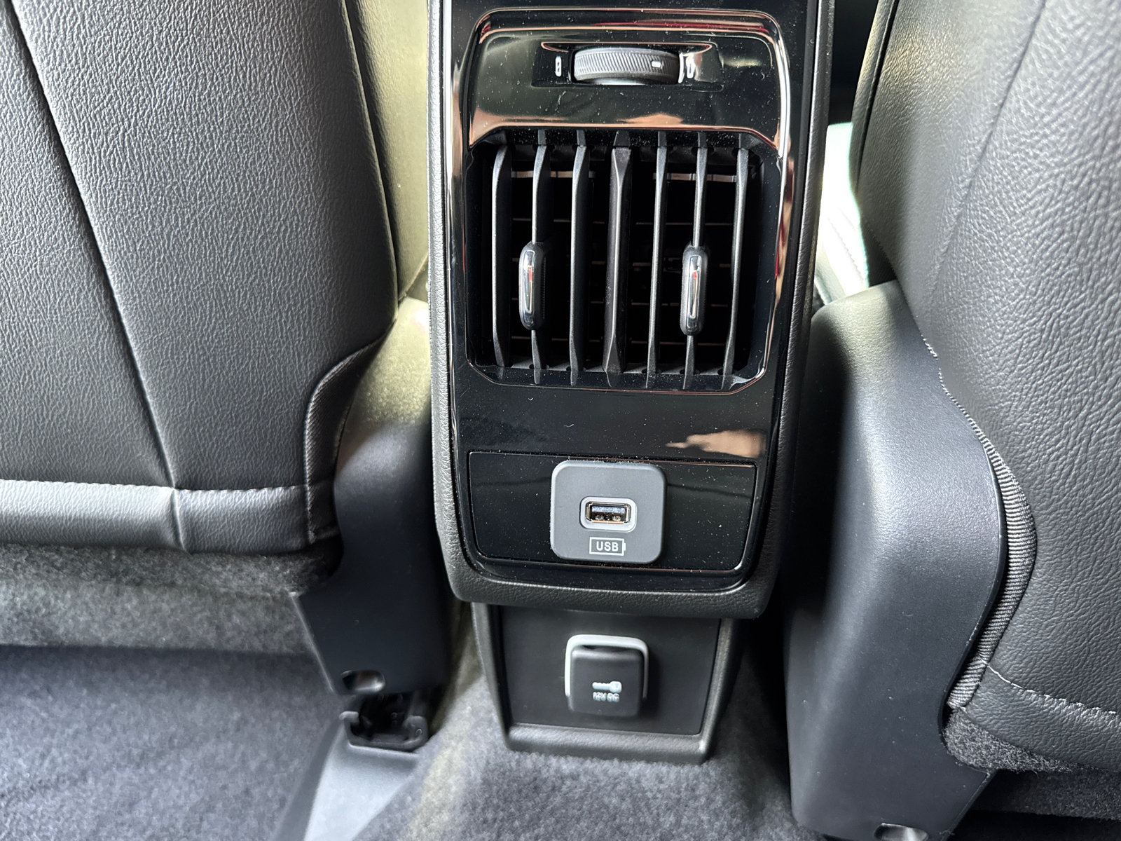 New 2026 Jeep Compass Latitude AWD/4WD image 7