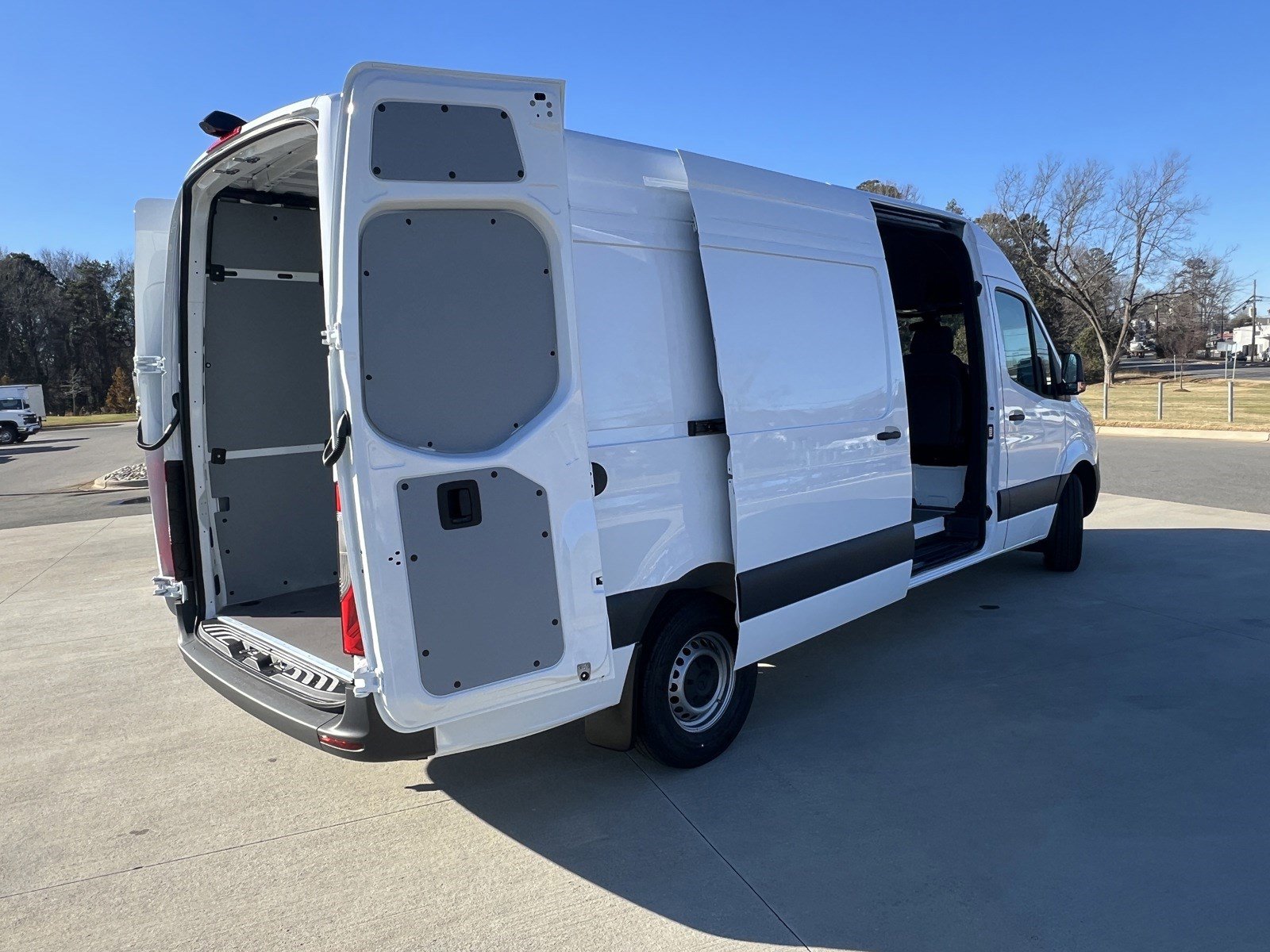 New 2025 Mercedes-Benz Sprinter 2500 image 27