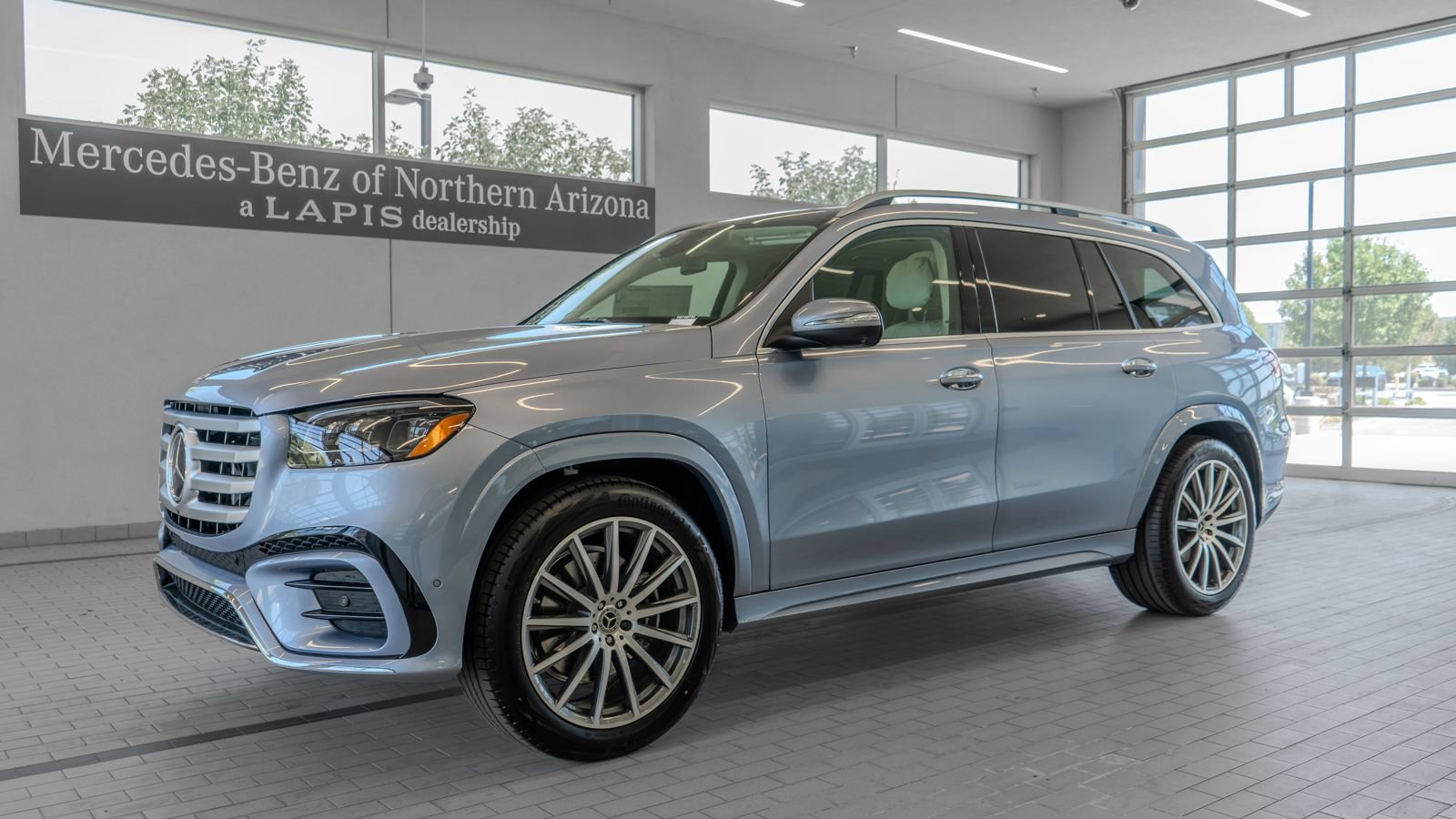New 2026 Mercedes-Benz GLS 450 4MATIC image 3