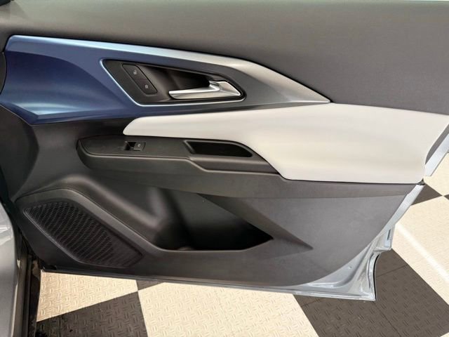 New 2026 Chevrolet Equinox EV LT FWD image 21