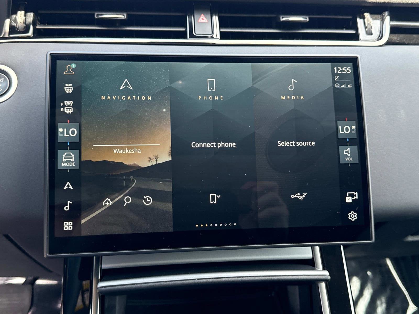 Certified 2025 Land Rover Range Rover Evoque S AWD/4WD image 23