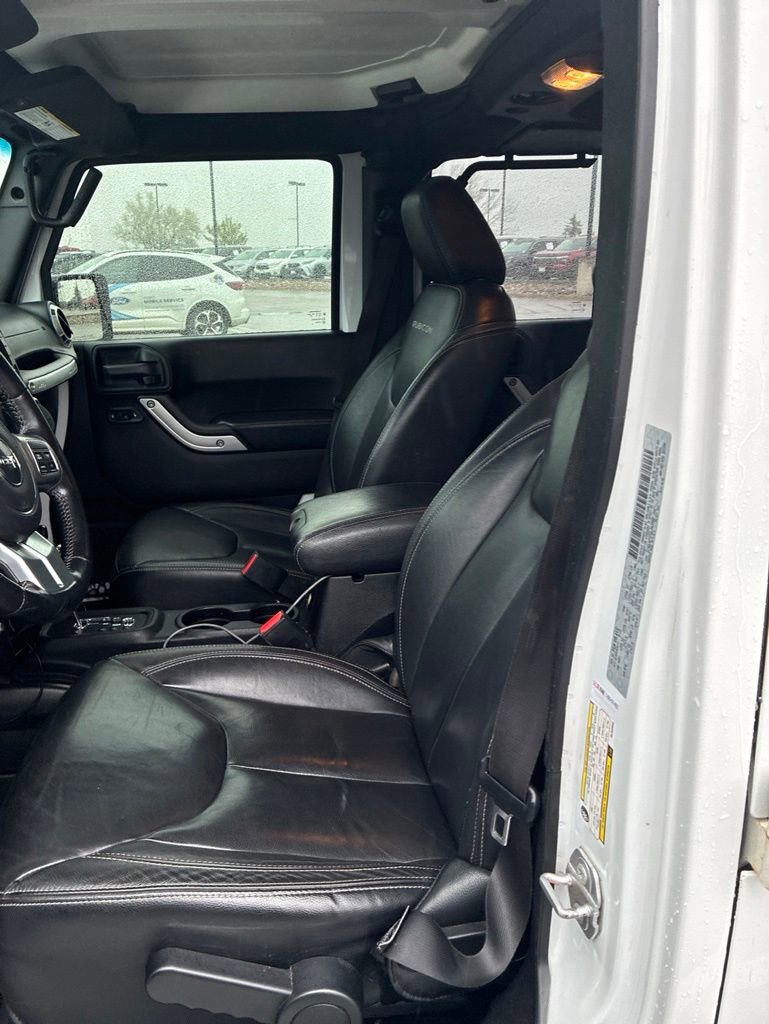 Used 2016 Jeep Wrangler Unlimited Rubicon AWD/4WD image 6