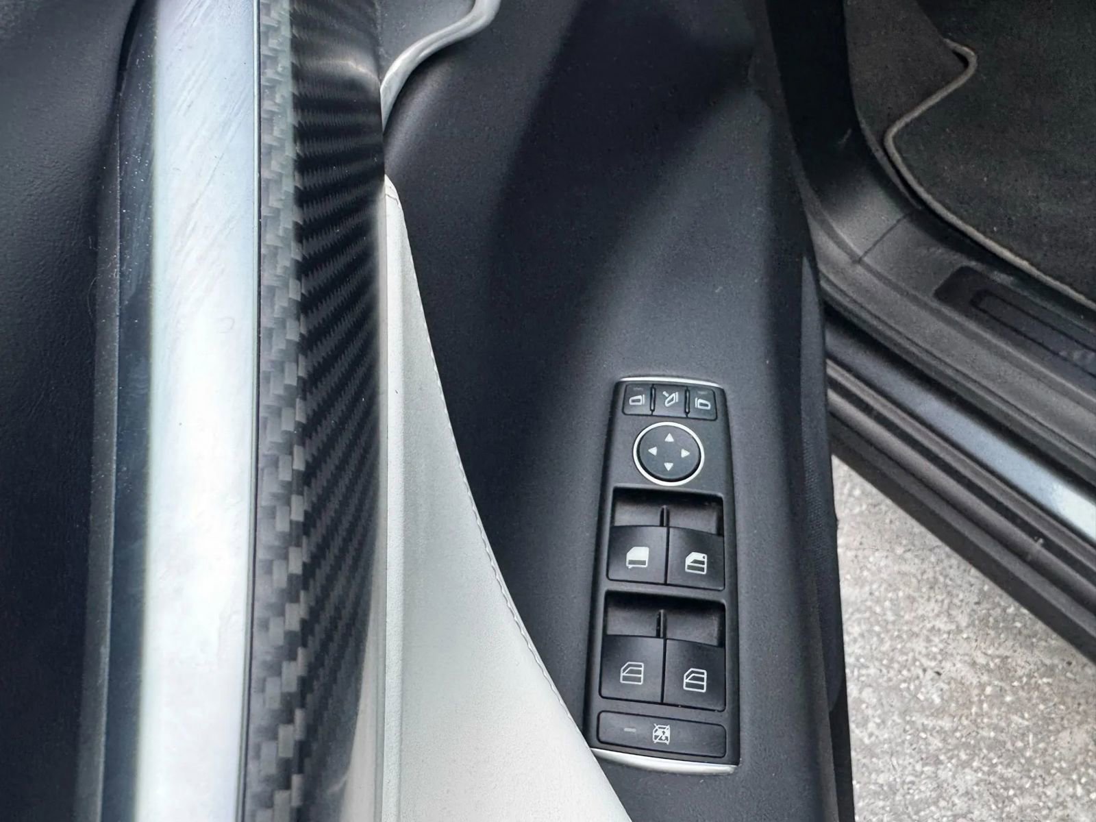 Used 2016 Tesla Model X Performance image 11