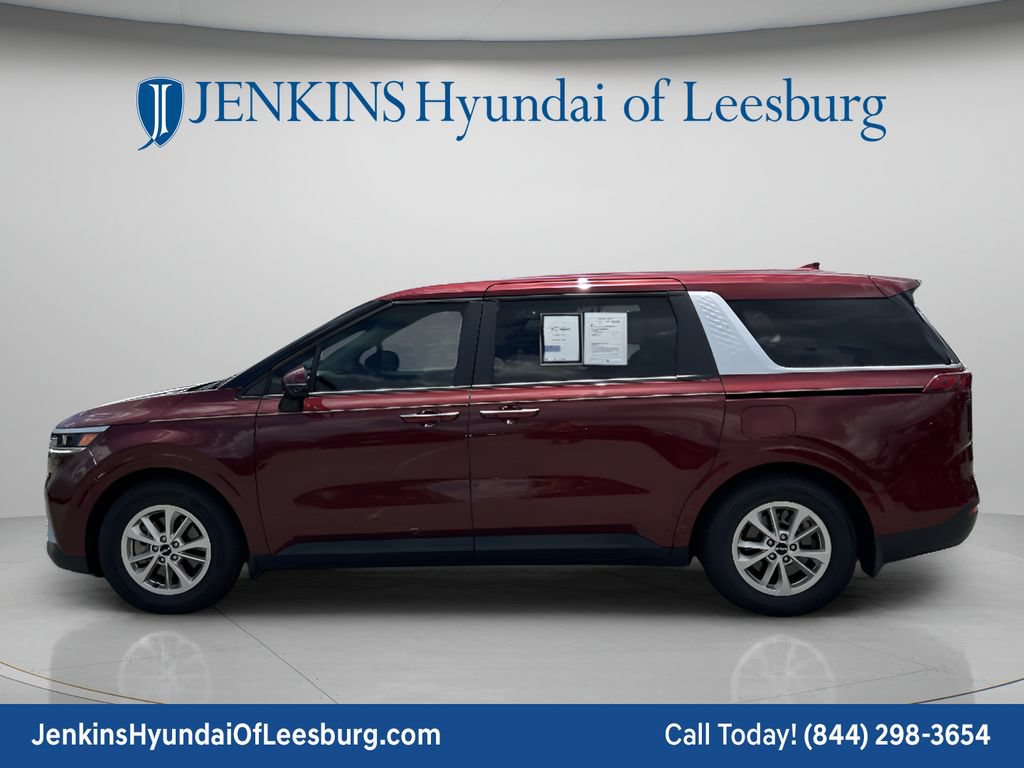 Used 2024 Kia Carnival LX FWD image 9