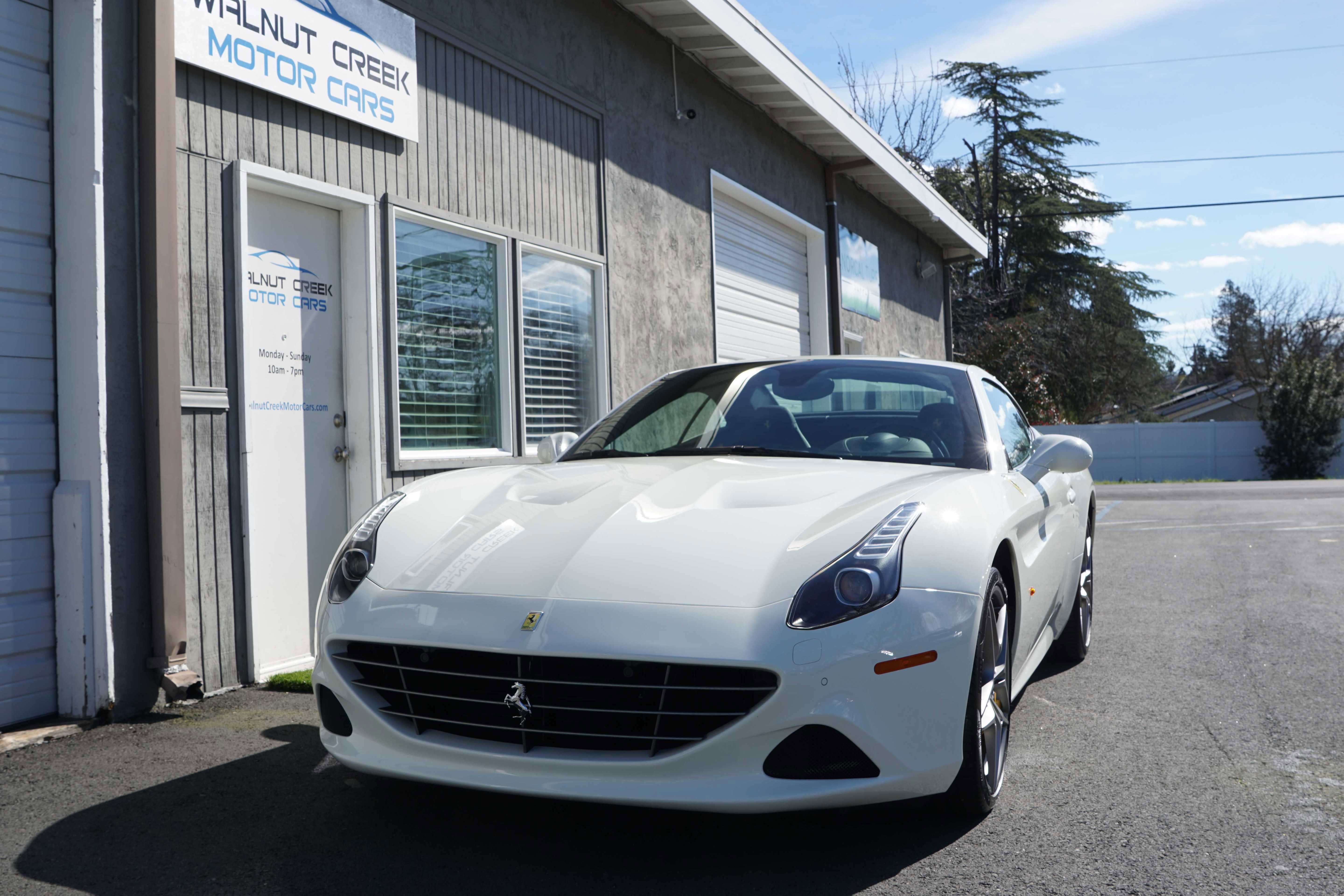 Used 2017 Ferrari California T image 2