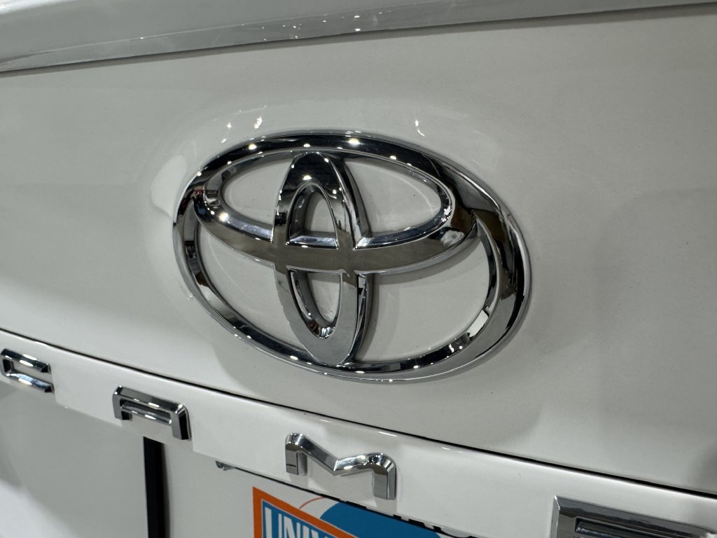 Used 2021 Toyota Camry SE FWD image 31