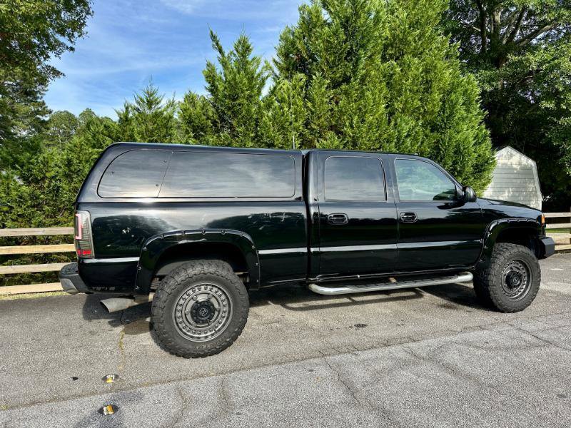 Used 2004 GMC Sierra 2500 SLT w/ Heavy-Duty Power Package AWD/4WD image 3