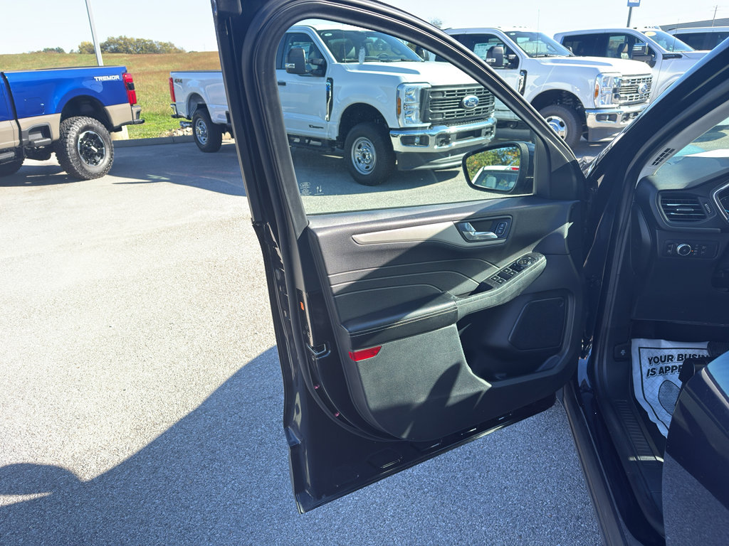 Certified 2021 Ford Escape SEL image 16