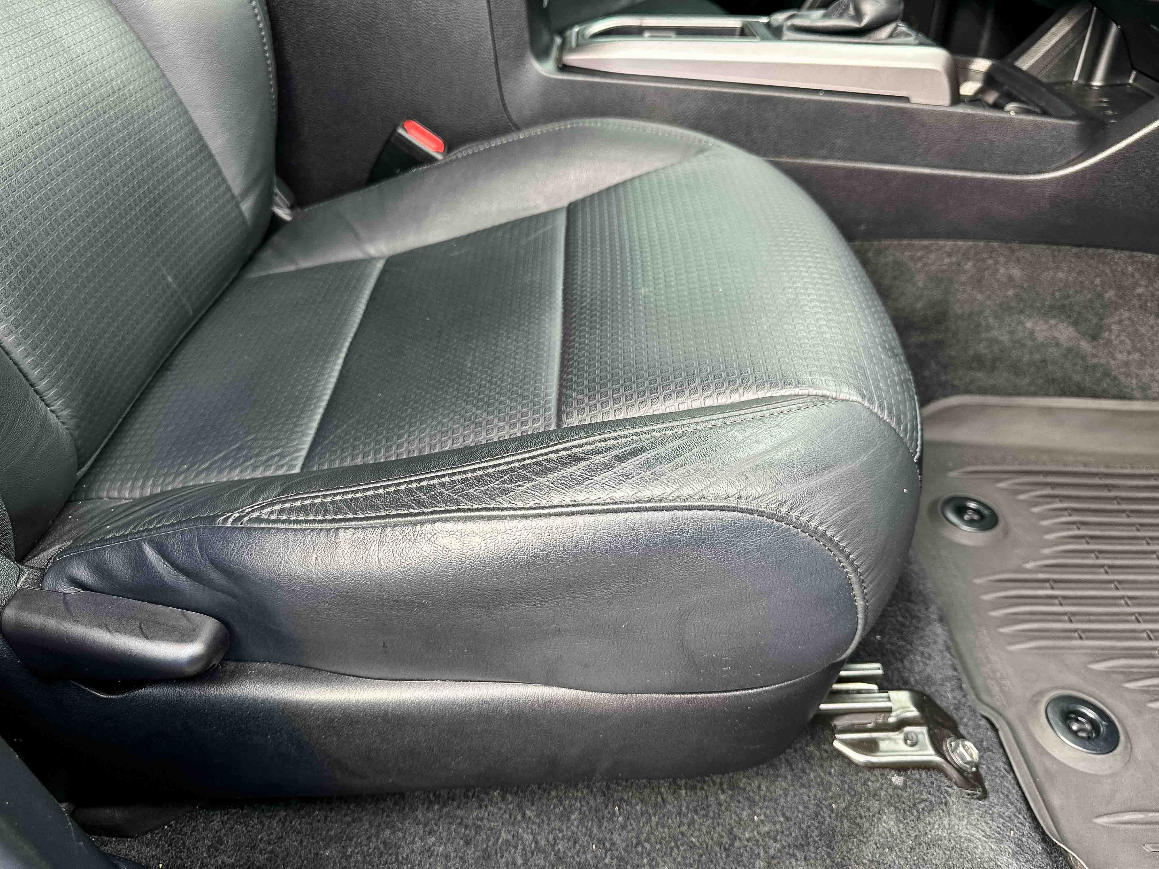 Used 2021 Toyota Tacoma Limited RWD image 26