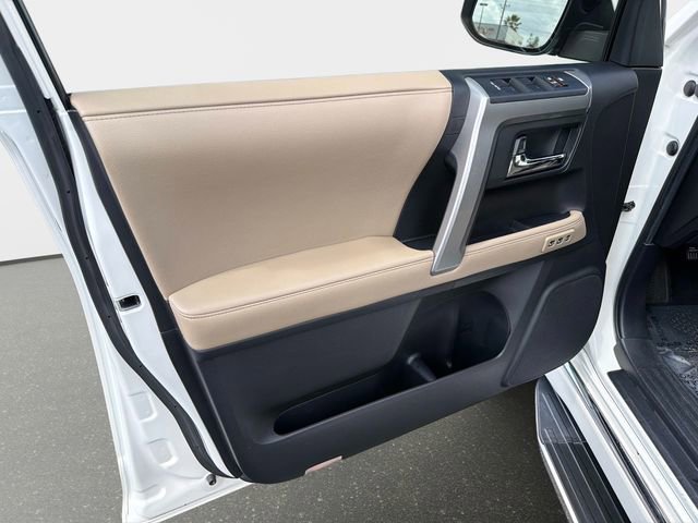 Used 2017 Toyota 4Runner Limited image 17