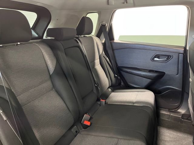 Used 2022 Nissan Rogue SV AWD/4WD image 13