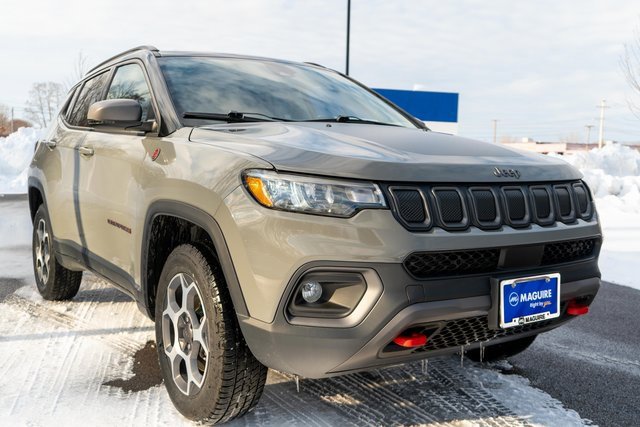 Used 2022 Jeep Compass Trailhawk image 4