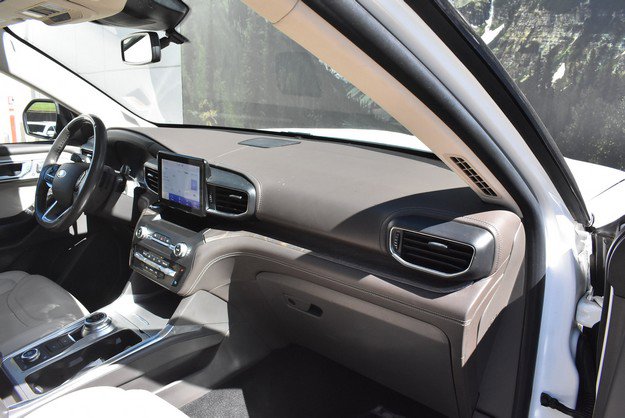 Used 2020 Ford Explorer Platinum image 25