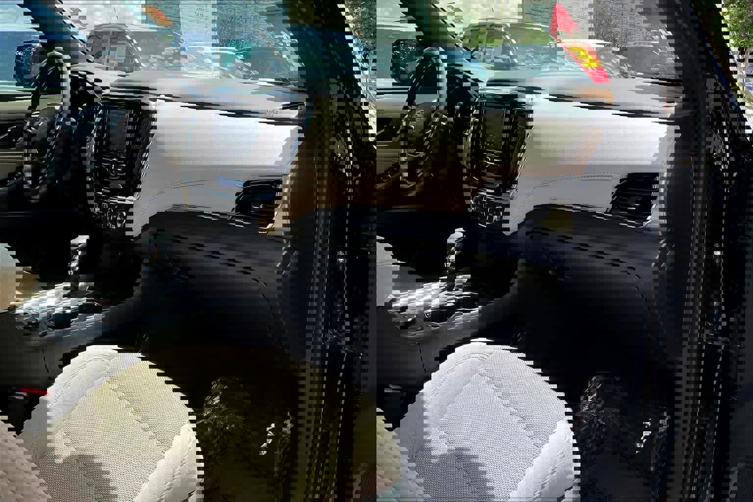 Certified 2023 Chevrolet Traverse LS w/ Midnight/Sport Edition image 16