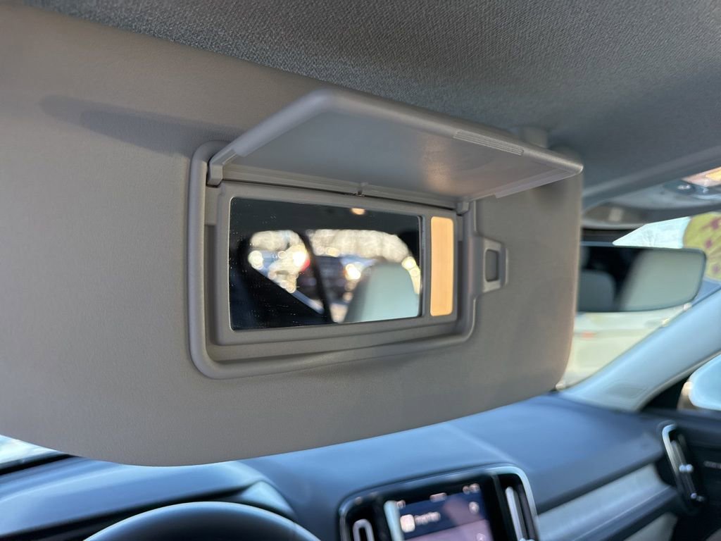 Used 2024 Volvo XC40 B5 Plus w/ Protection Package Premier image 30