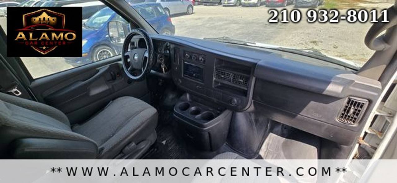 Used 2009 Chevrolet Express 1500 RWD image 15