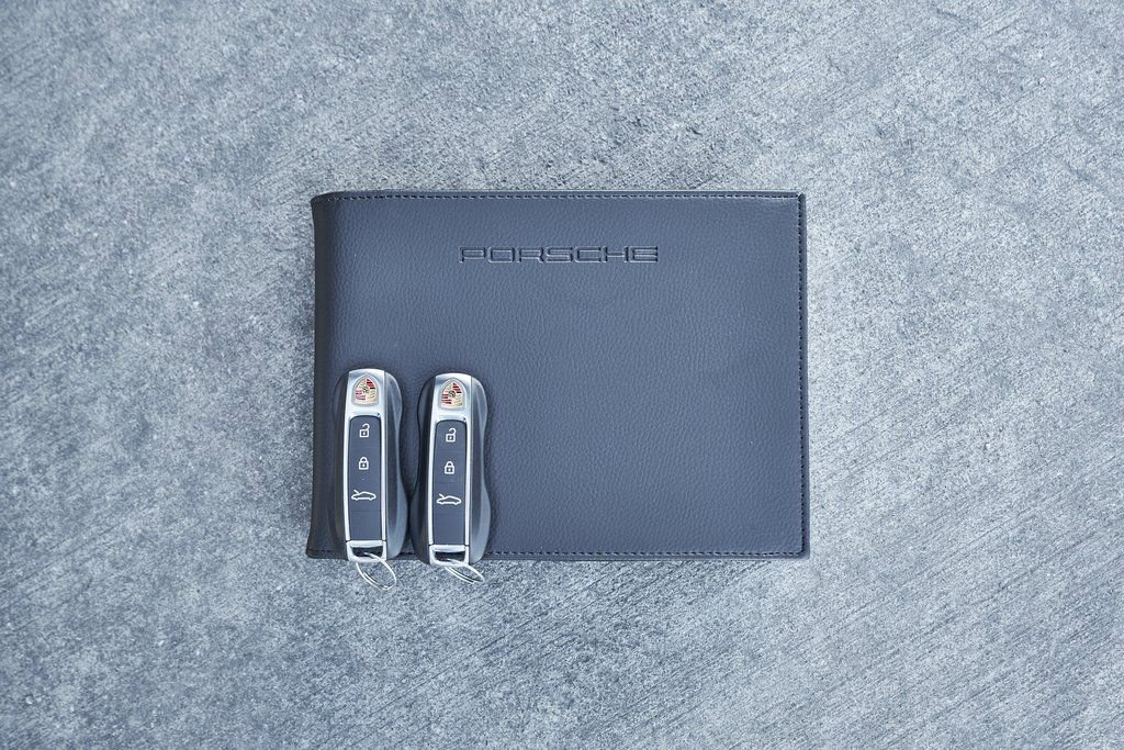 Used 2026 Porsche 911 GT3 w/ Weissach Package RWD image 82