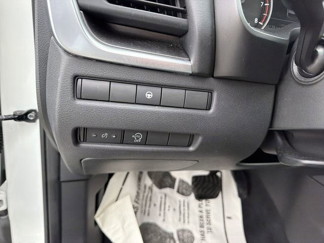 Used 2023 Nissan Rogue SV AWD/4WD image 17