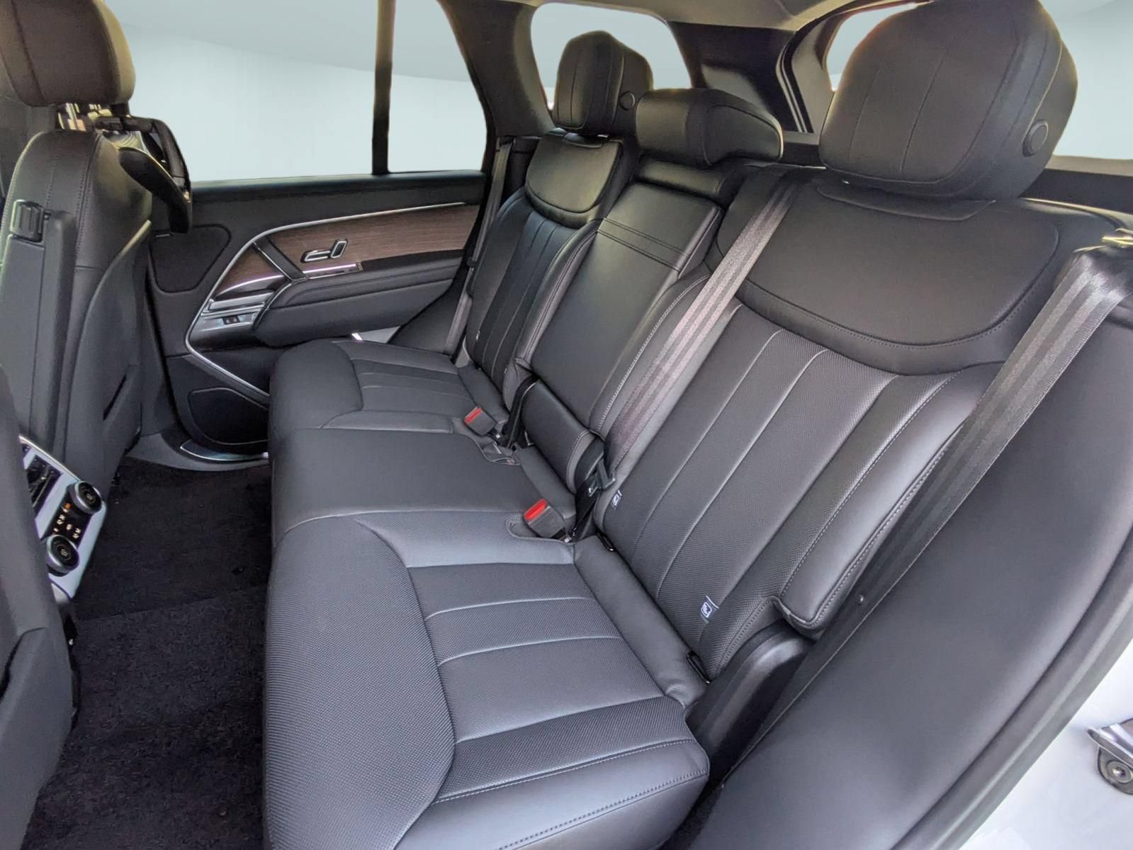 New 2026 Land Rover Range Rover SE AWD/4WD image 25