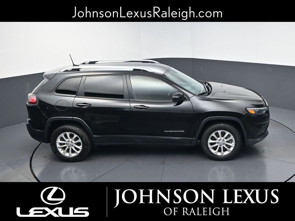 Used 2020 Jeep Cherokee Latitude AWD/4WD image 29